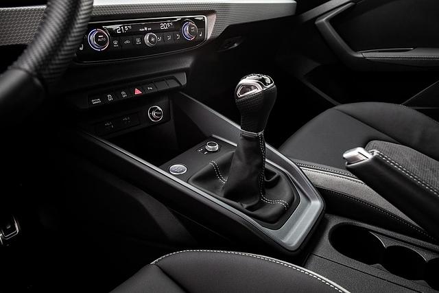 Audi bietet für den Audi A1 in der Basisversion einen Handschalter an