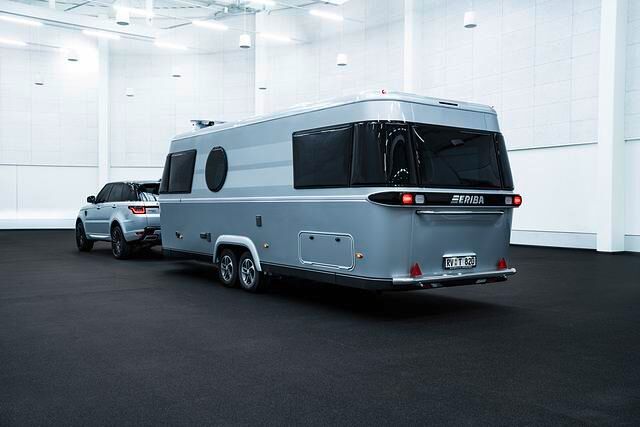 Mit 8,48 Metern Aufbaulänge misst er fast drei Meter mehr als die bisher größten Touring-Modelle