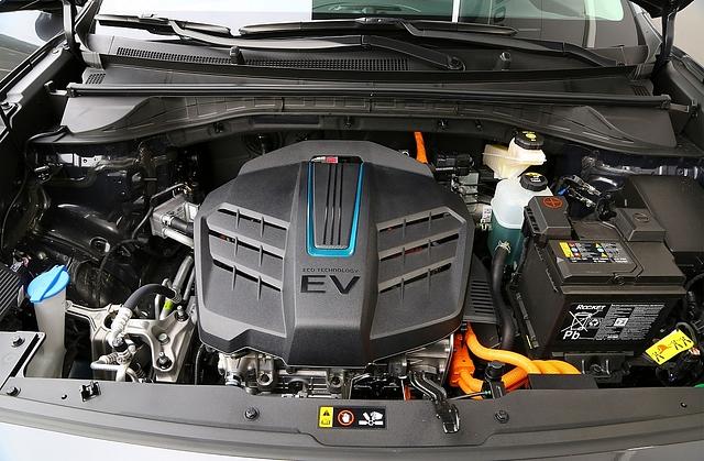 Der Elektromotor leistet entweder 100 kW / 136 PS oder 150 kW / 204 PS