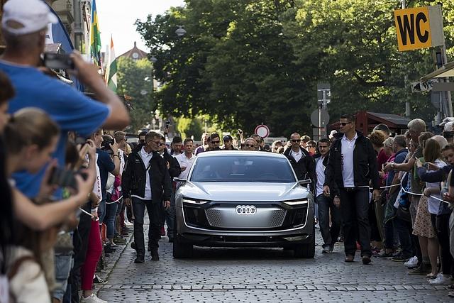 Der Audi E-tron Sportback Concept setzt auf Lichteffekte