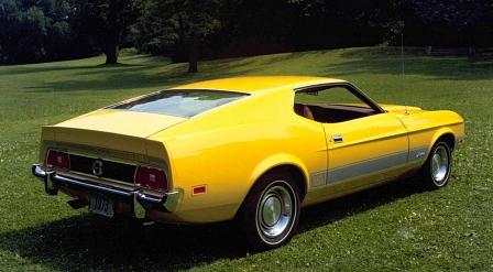 71er Ford Mustang Mach 1 - ein ähnliches Fahrzeug fuhr James Bond im Film Diamantenfieber