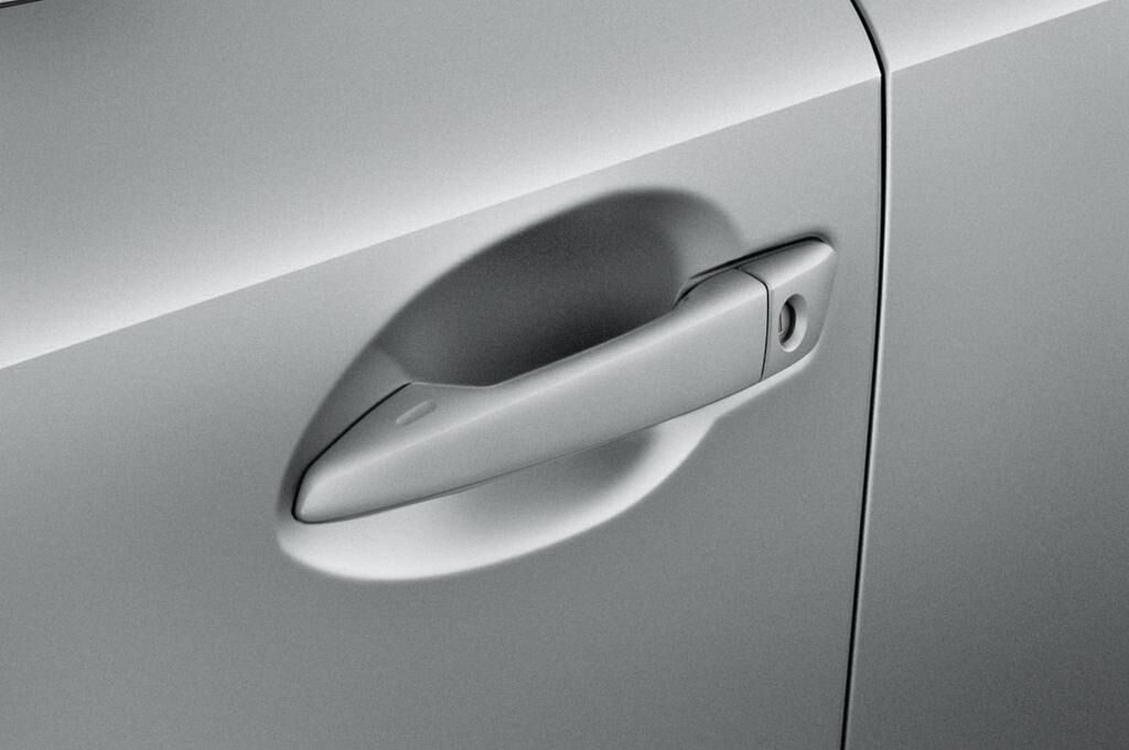 Lexus IS (Baujahr 2016) F Sport 4 Türen Türgriff