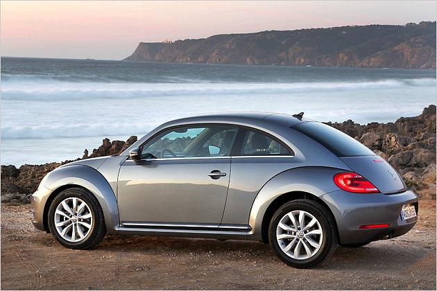 Mit rund 4,28 Länge ist der VW Beetle knapp zwei Zentimeter kürzer als der Golf