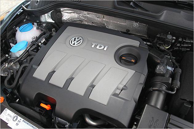Als 1.6 TDI kann der VW Beetle laut Werksangabe mit einem Verbrauch von 4,5 Liter Diesel auf 100 Kilometer gefahren werden, im Test war es ein Liter mehr