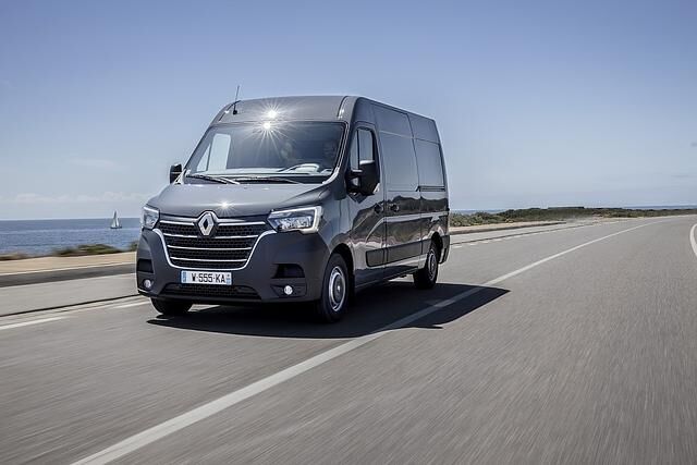 Der Renault Master 180 dCi ist bis zu 163 km/h schnell