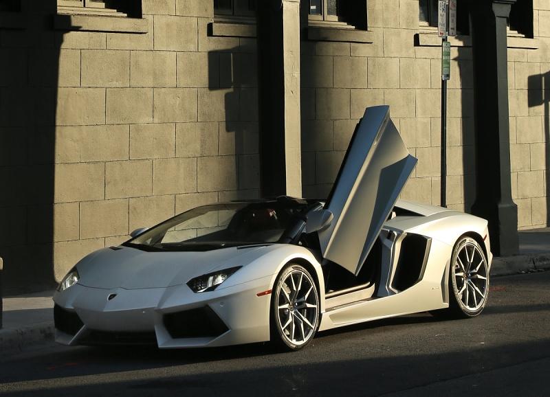 Lamborghini Aventador Roadster LP 700-4
