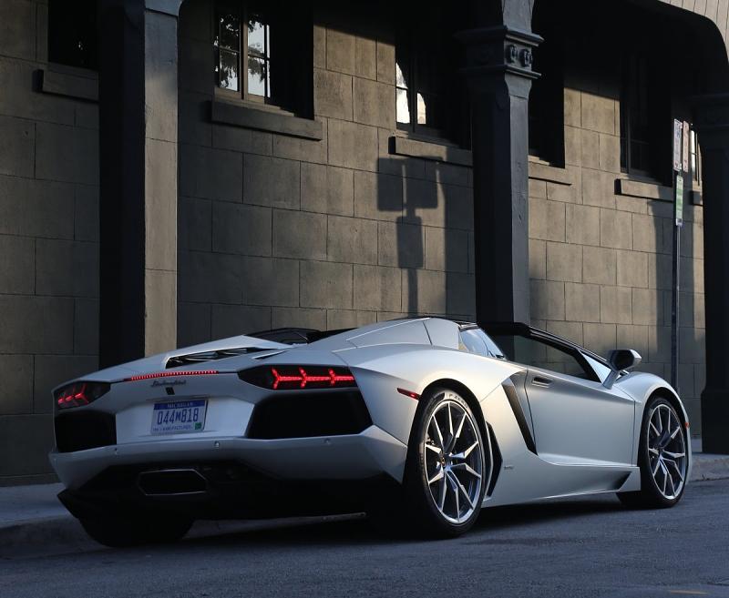 Lamborghini Aventador Roadster LP 700-4