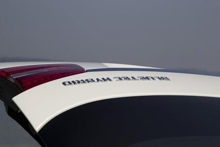Der Mercedes E 300 Bluetec Hybrid ist auch als volumenstarker Kombi auf dem Markt