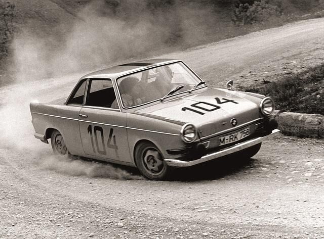 Auch im Motorsport verdiente sich der BMW 700 Meriten