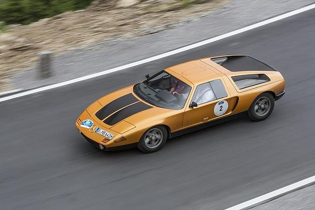 Mercedes C111-II V8