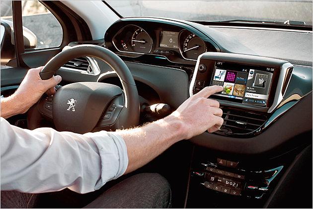 Ebenfalls ab Active immer dabei: Der Siebenzoll-Touchscreen