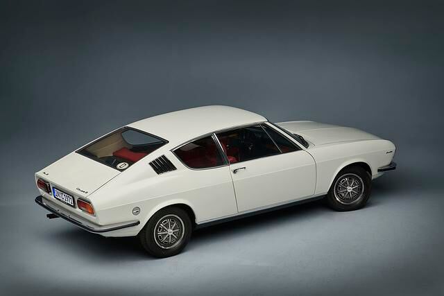 Im Vergleich mit anderen elitären Coupés schlug sich der sportlichste Audi 100 nicht schlecht