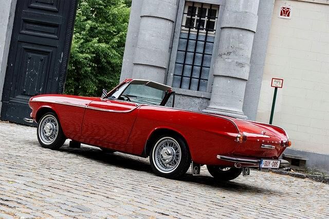 Der New Yorker Karossier Volvoville transferierte Coupés der skandinavischen Marke von 1963 bis 1969 in Cabriolets  