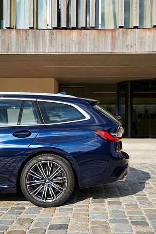 BMW 330d xDrive Touring
