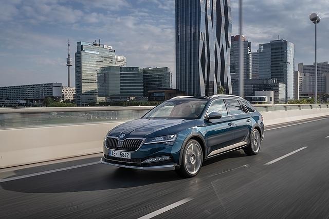 Der Skoda Superb Scout 2.0 TSI kostet 47.450