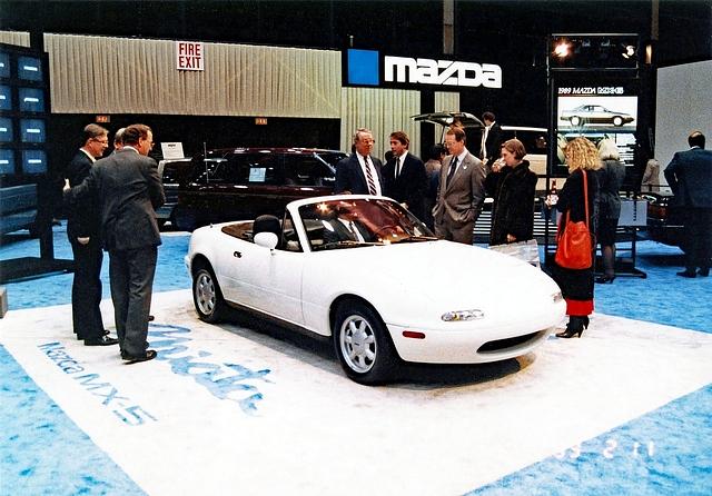 Auf der Chicago Auto Show feierte der Mazda MX 5 NA seine Weltpremiere