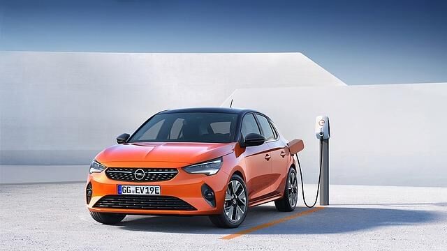 Beim Opel Corsa-e sind es mit einem 100 kW Schnelllader 35 Minuten