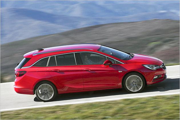 Die Motorenpalette umfasst 1,6 Liter große Dieselmotoren mit 95 bis 160 PS und verschiedene Benziner mit einem Leistungsspektrum von 100 bis 200 PS