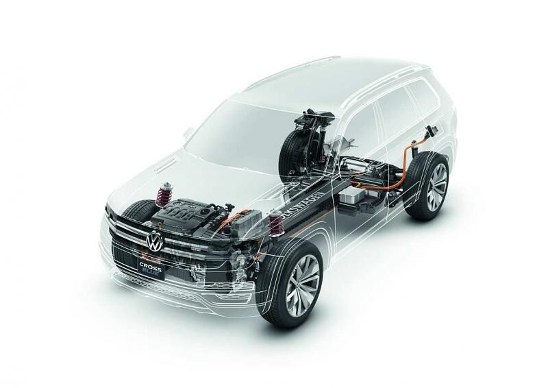 Der Turbodiesel leistet 190 PS, der vordere E-Motor 40 kW...