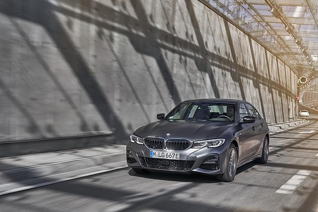 BMW 330e PHEV