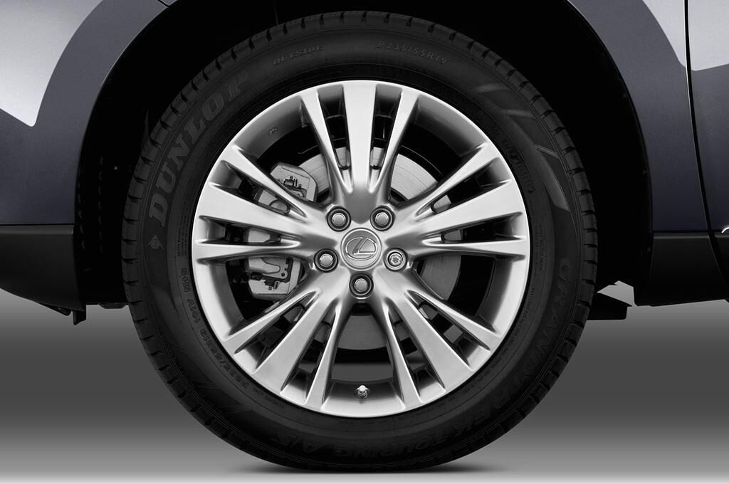 Lexus RX (Baujahr 2012) Executive Line 5 Türen Reifen und Felge