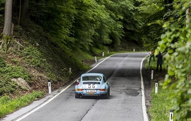 Porsche 911 S/T 2.5
