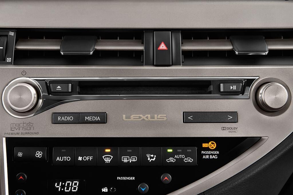 Lexus RX (Baujahr 2015) 450H F Sport 5 Türen Radio und Infotainmentsystem