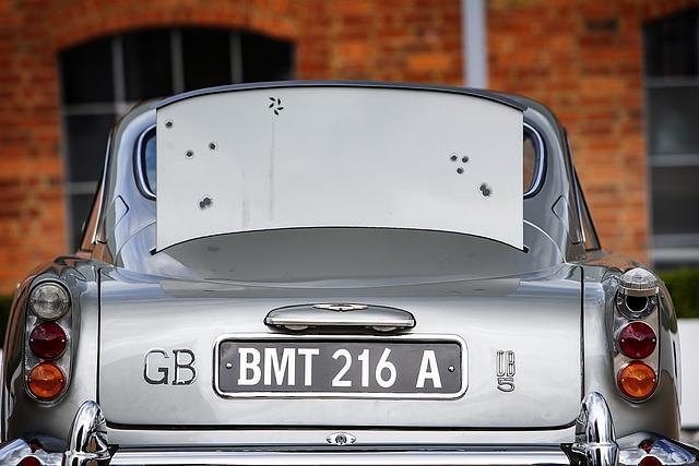 Aston Martin DB5 007