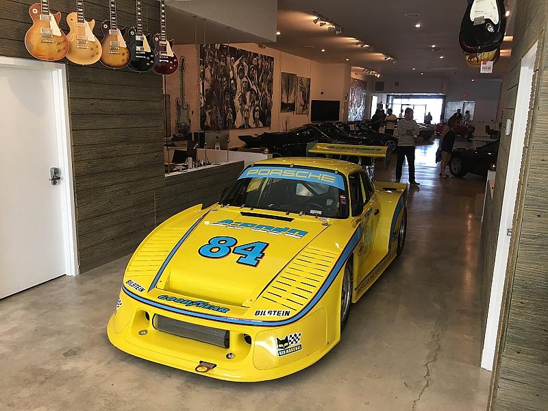 Cars  Guitars in Wywood / Miami - dieser Porsche 935 kostet fast eine Million Dollar