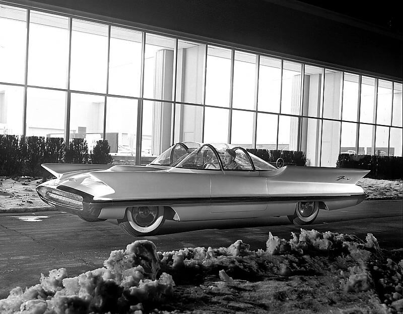 Der Lincoln Futura hielt als Basis-Fahrzeug her.