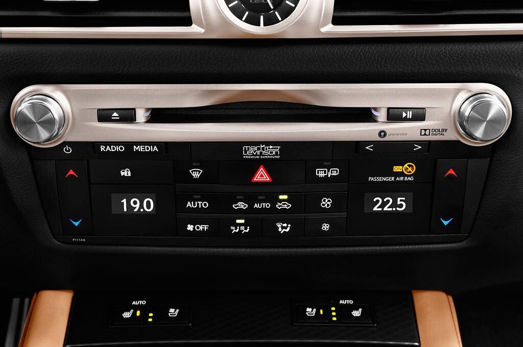 Lexus GS (Baujahr 2016) F Sport 4 Türen Temperatur und Klimaanlage