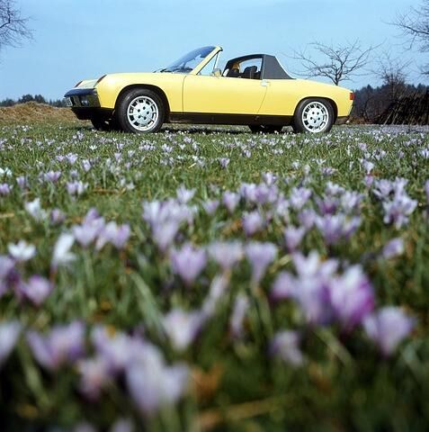 Weltpremiere feiern die Modelle 914 mit 59 kW/80 PS und 914/6 mit 81 kW/110 PS am 11. September 1969 auf der Frankfurter IAA