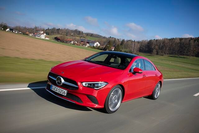  Die Coupé-Form entzückte vor allem diejenigen, denen der klassische Golf-Konkurrent A-Klasse zu bieder war