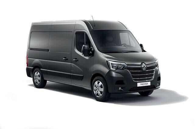 Deutlich umfangreicher fallen die Faceliftmaßnahmen für den Renault Master aus, der einen größeren Kühlergrill und neue Scheinwerfer bekommt