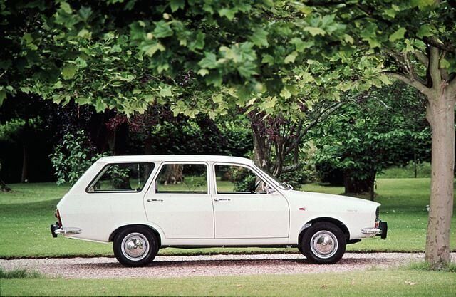 Im Herbst 1971 ergänzt der Renault 12 Break (in Deutschland Variable genannt) das Portfolio