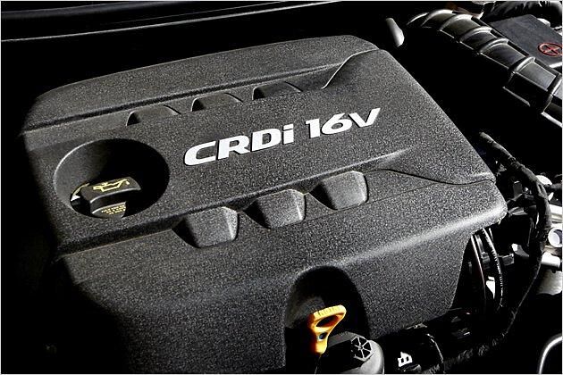 Der CRDi mit 128 PS bringt ein maximales Drehmoment von 260 Newtonmeter auf die Vorderachse