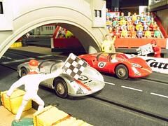 100 Jahre Elektrische Autorennbahn - Raserei im Kinderzimmer