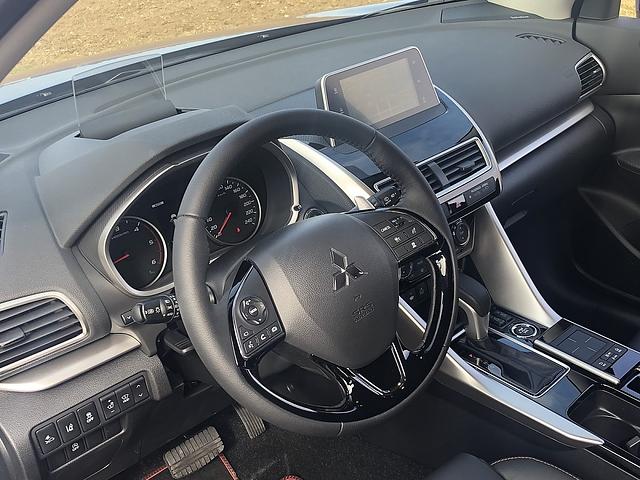Das Cockpit des Mitsubishi Eclipse Cross 2.2 Di-D