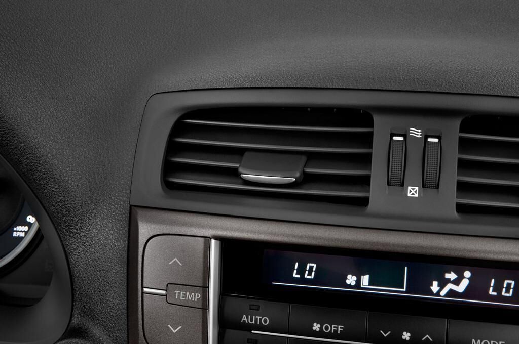 Lexus IS (Baujahr 2011) Luxury Line 4 Türen Lüftung