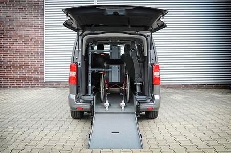 Opel Modelle mit Rollstuhlumbauten - Mobil trotz Handicap