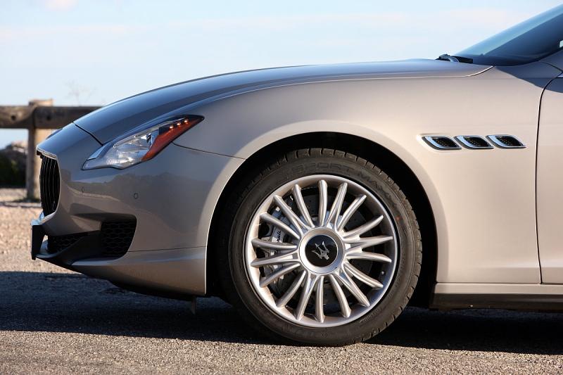 Maserati Quattroporte V8
