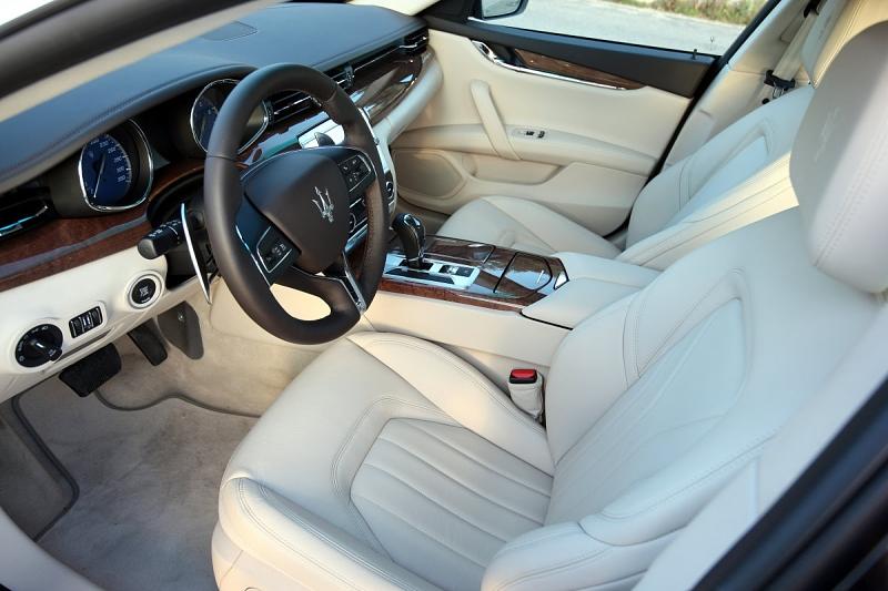 Maserati Quattroporte V8