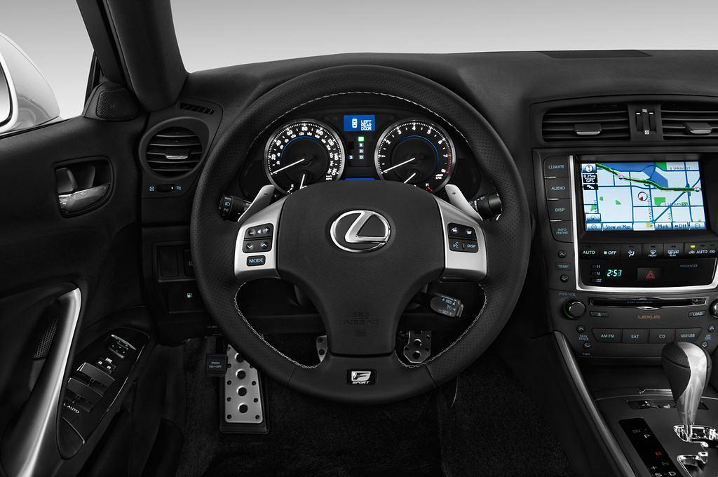 Lexus IS (Baujahr 2012) Executive Line 4 Türen Lenkrad