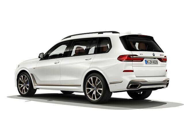 Serienmäßig steht der BMW X7 M50i auf 21-Zoll-Rädern, optional werden auch 22-Zöller angeboten
