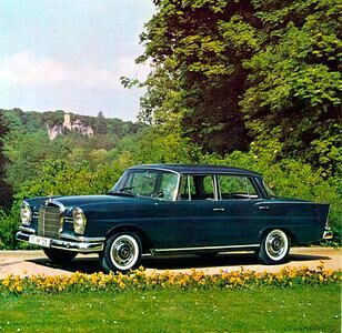 Tradition: 60 Jahre Mercedes-Benz 220 b bis 300 SE (W111/112) - Amerikanische Peilkanten für chromglänzende Auftritte