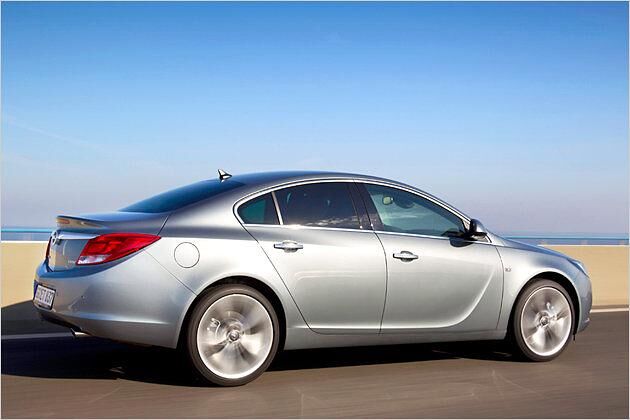 Bislang hatten Selbstzünder im Insignia maximal 160 PS, der neue BiTurbo hat nun 195 PS