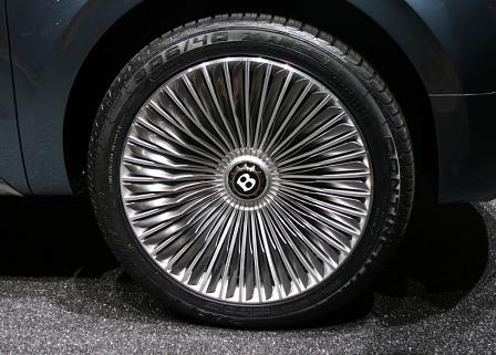 Ein Traum für Piloten: Wie filigrane Turbinenschaufeln wirken diese Felgen
