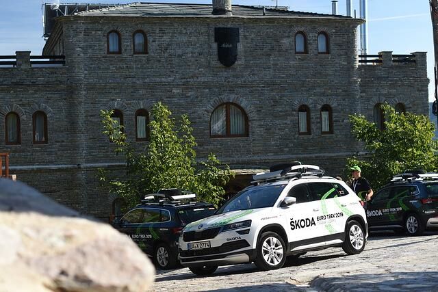 Den Konvoi der tschechischen Volkswagen-Tochter bilden in diesem Jahr die Karoq-Scout-Modelle, ausgestattet mit der neuen Topmotorisierung, dem Zweiliter-Diesel mit 140 kW/190 PS