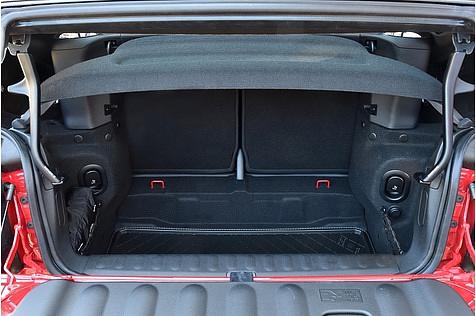 Mini John Cooper Works Cabrio - 160 bis 215 Liter sind nicht viel