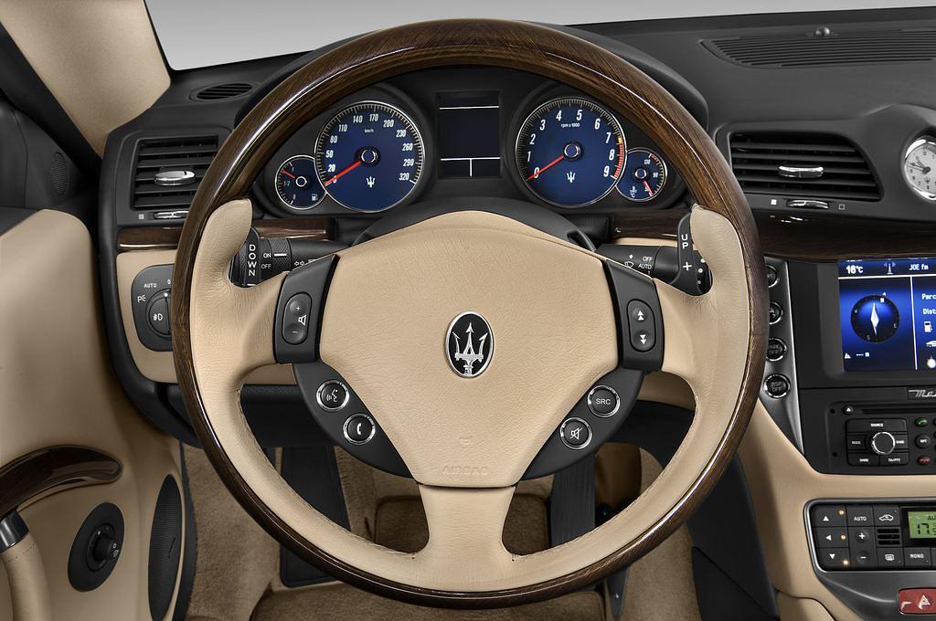 Maserati Granturismo (Baujahr 2010) S 2 Türen Lenkrad
